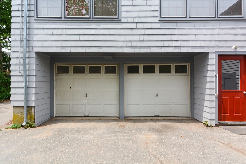 9 State St, Marblehead