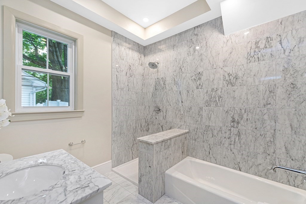 121 Hewlett St, Roslindale