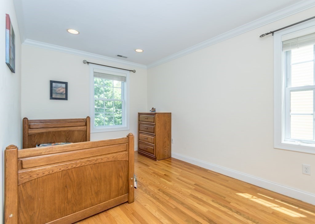 67 Trimount Ave, Waltham