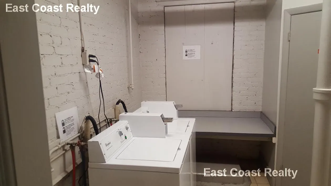 368 Riverway, Mission Hill