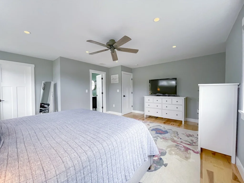 4 Pine Crest Rd, Braintree