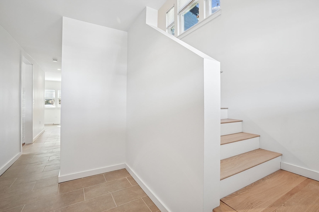 3 Wainwright Rd, Winchester