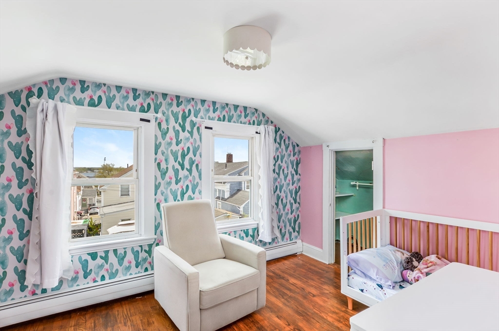 18 Washington Ave, New Bedford