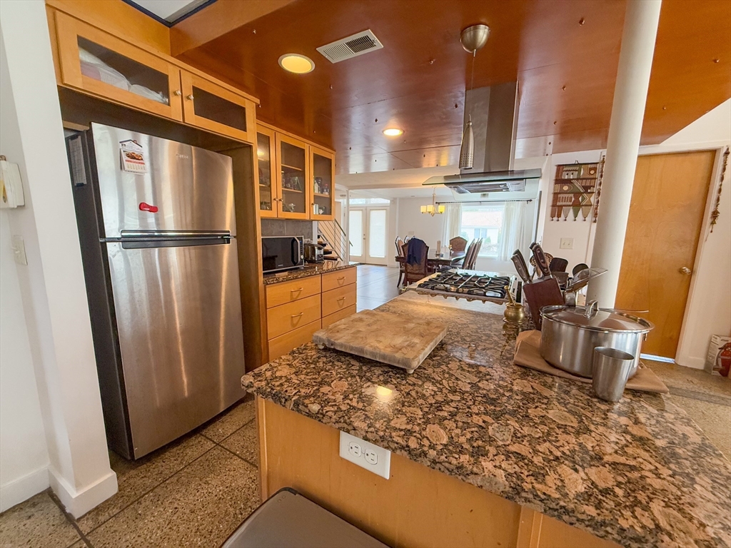 5 Avondale Ave, Billerica