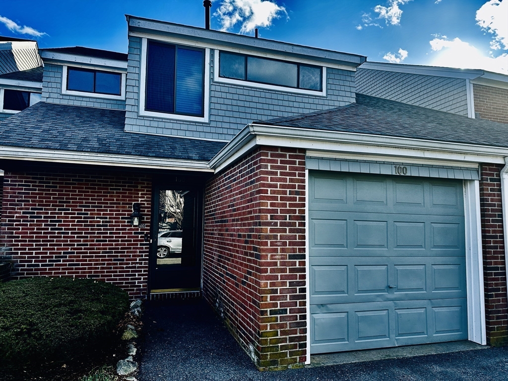 100 Rosewood Dr, Stoughton