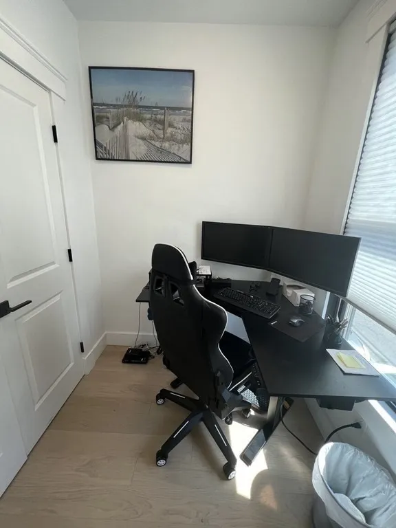 398 Bremen St, East Boston