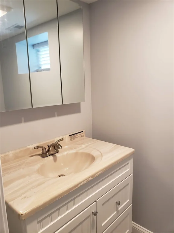 119 West Adams St, Tufts University