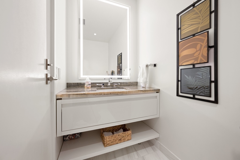 150 Seaport Blvd, Seaport District