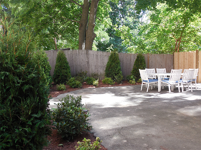 10 Smith Ave, Ward Two