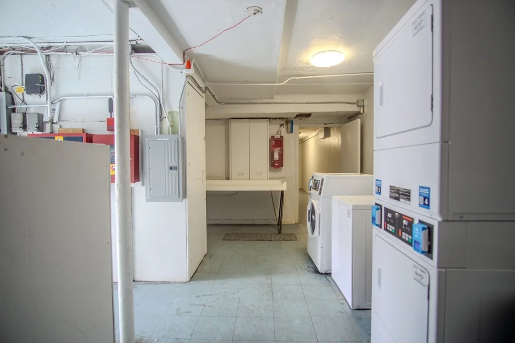 3 Tara Dr, Weymouth