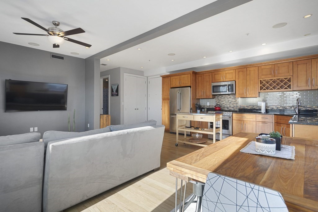 288 C St, South Boston