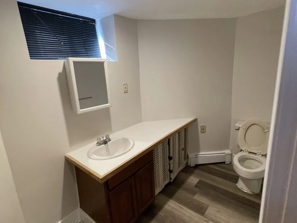 366 Crescent St, South Side