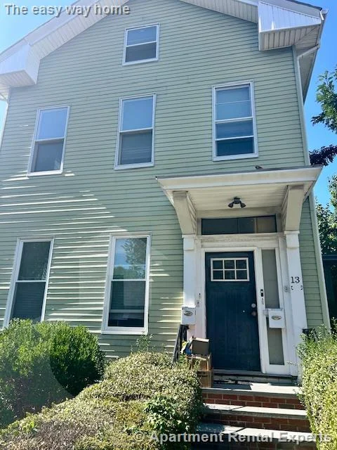 13 Pleasant St, Central Square