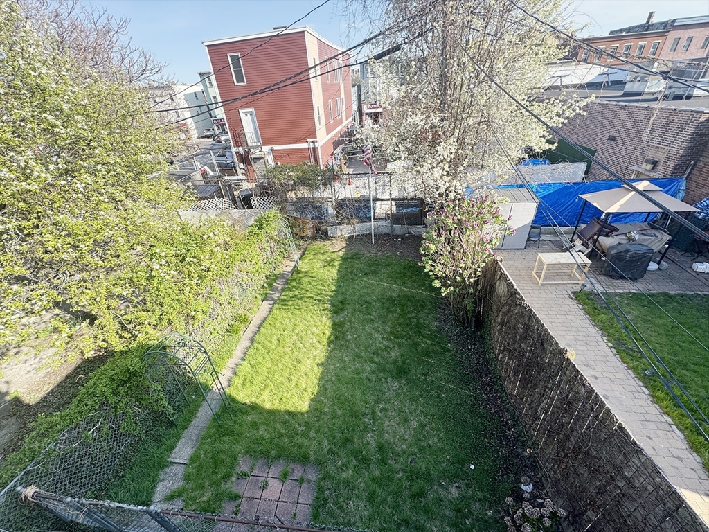 19 Saratoga St, East Boston