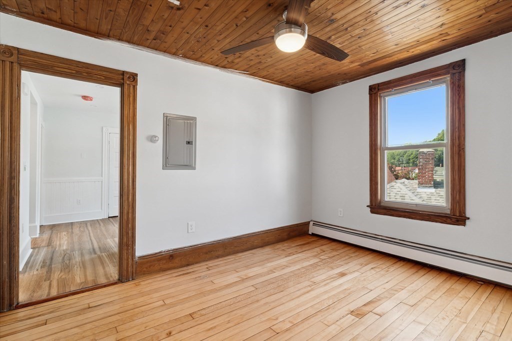 3 Orchard St, Revere