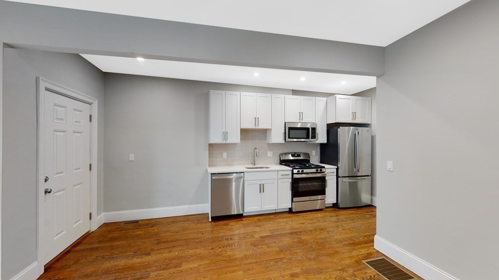 55 Mount Vernon St, Dorchester