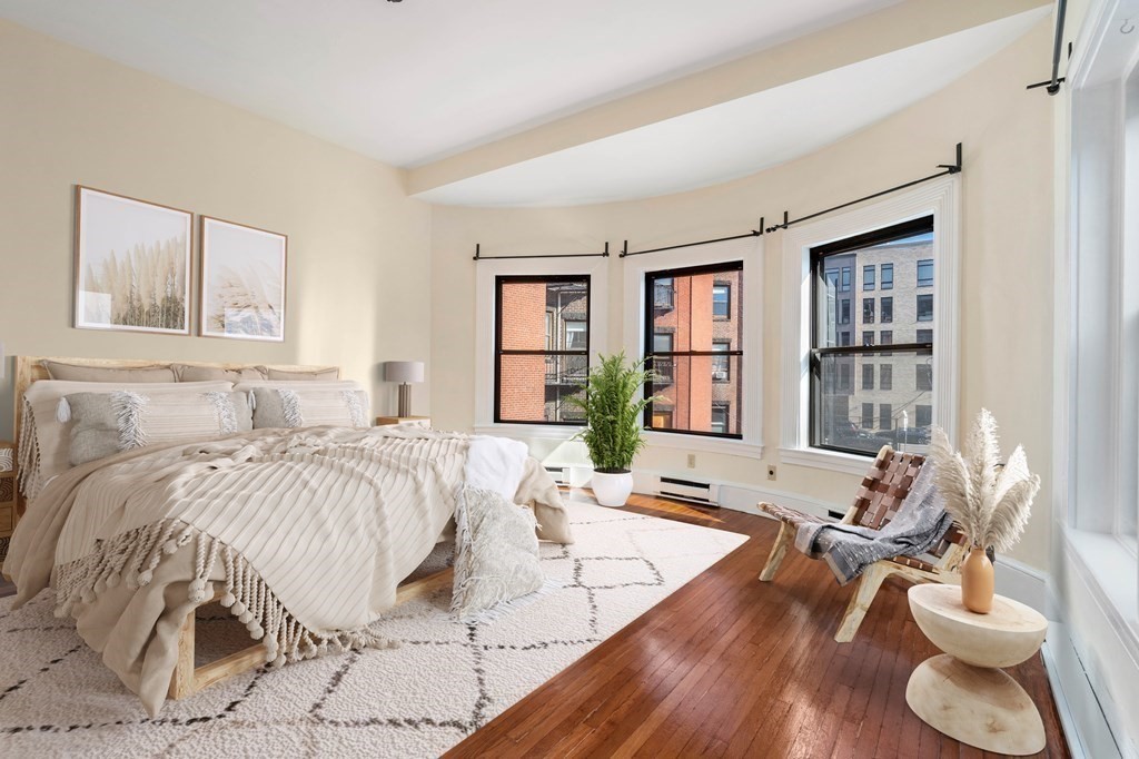 857 Beacon St, Fenway