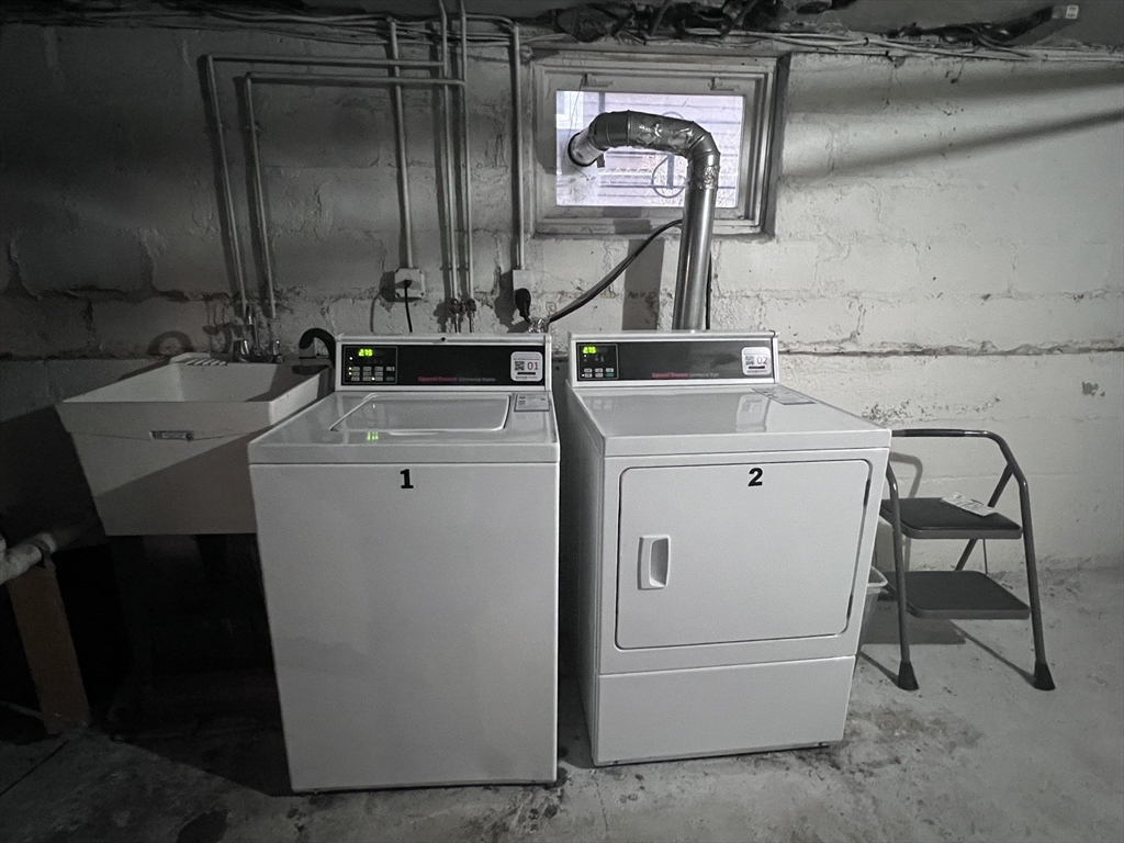 7 Roberts Rd, Harvard Square