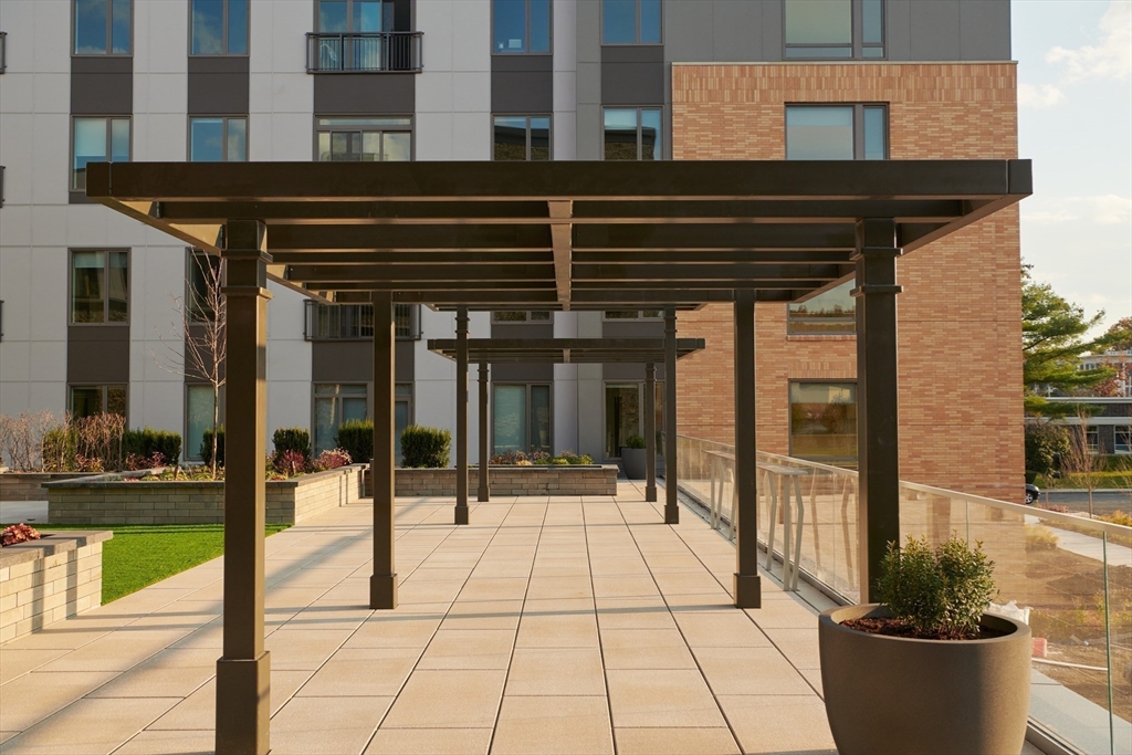 20 4th Ave, Burlington