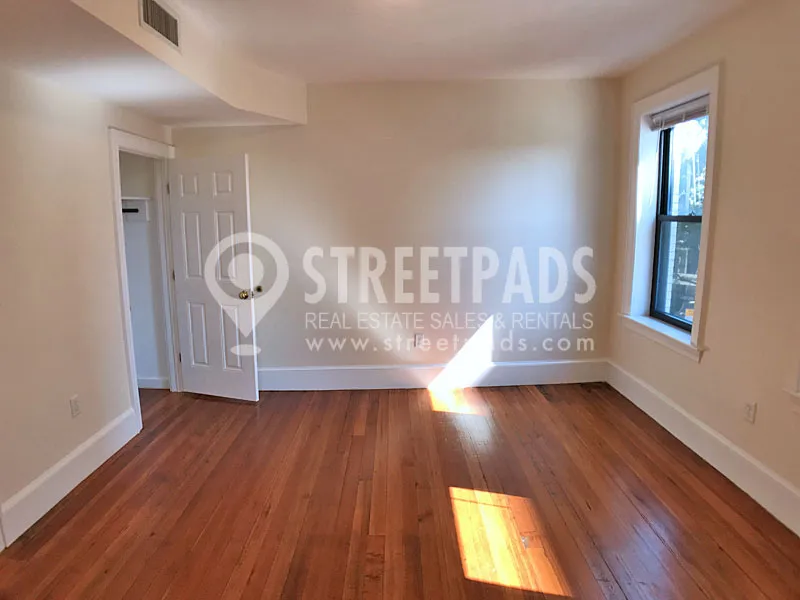 881 Massachusetts Ave, Central Square