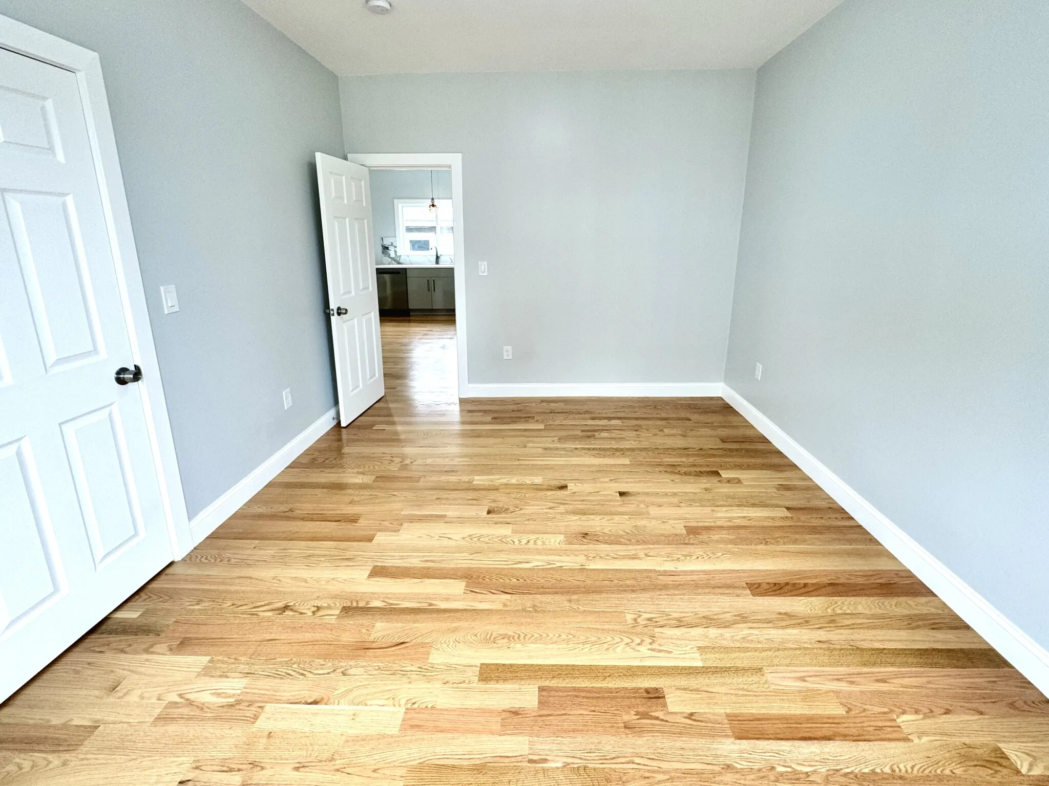 190 Hillside St, Mission Hill