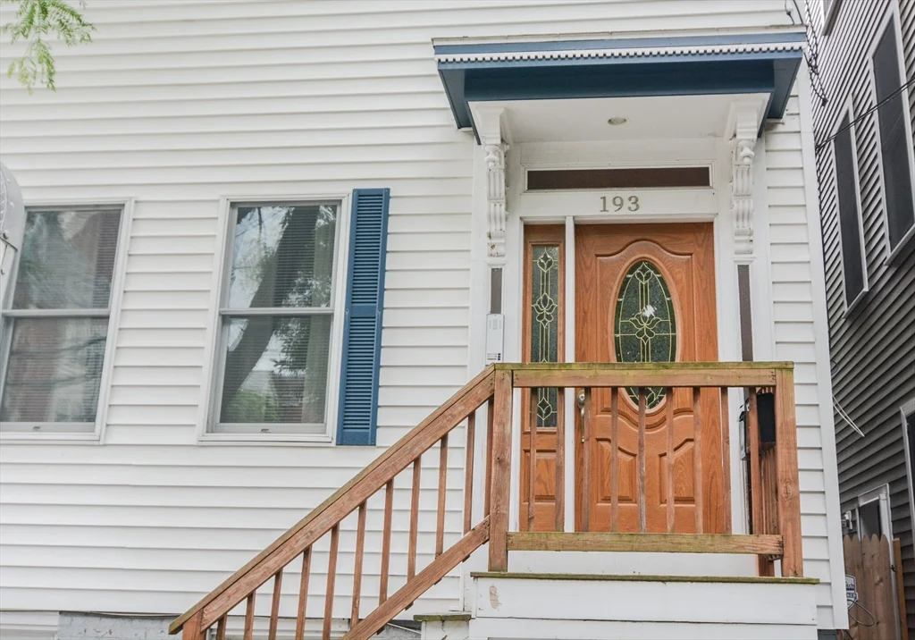 193 W 8th St, South Boston