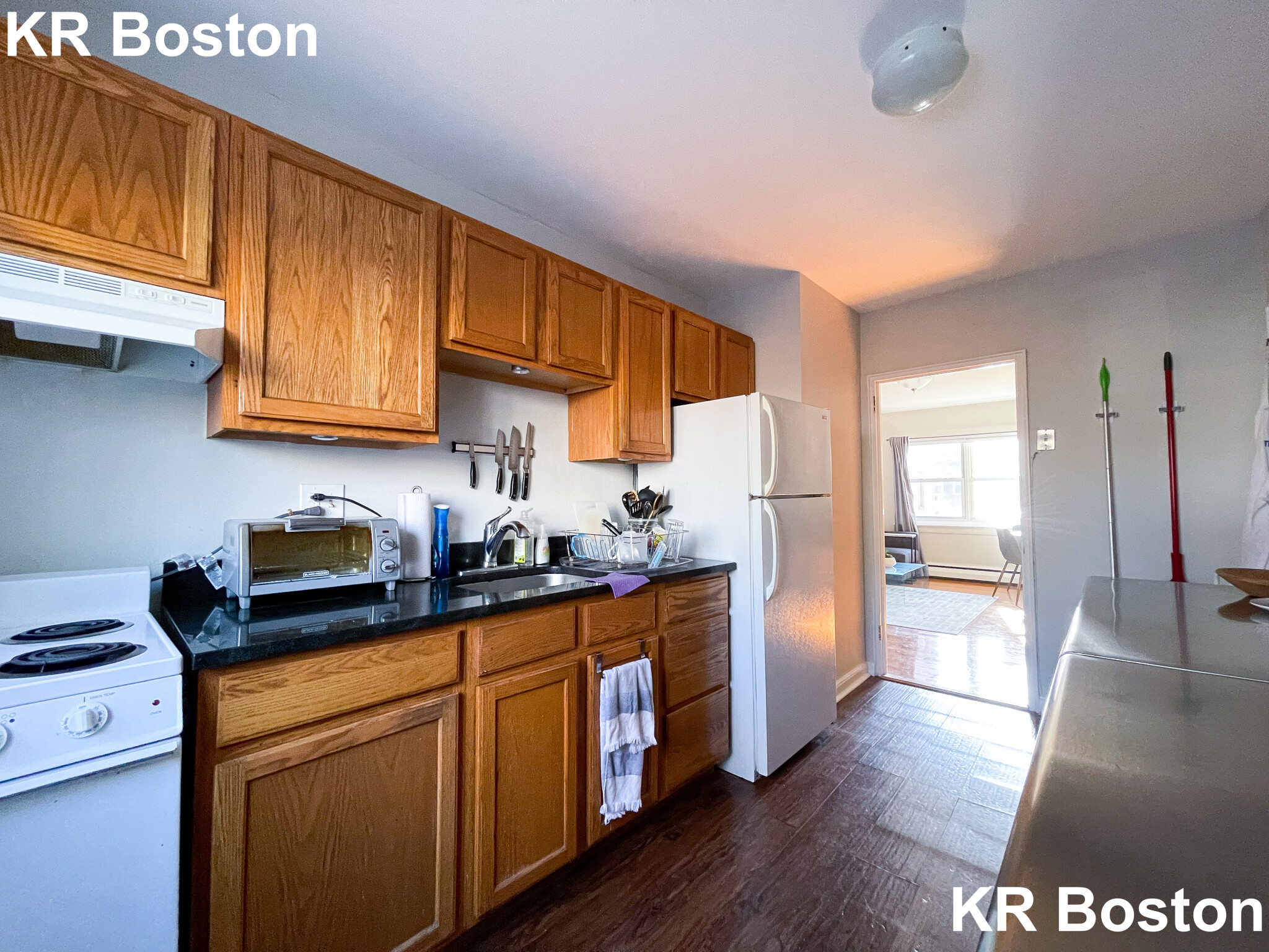 2 bed, 1 bath apartment for rent at 65 Chiswick Rd Unit 2., Brighton — photo 2 of 3