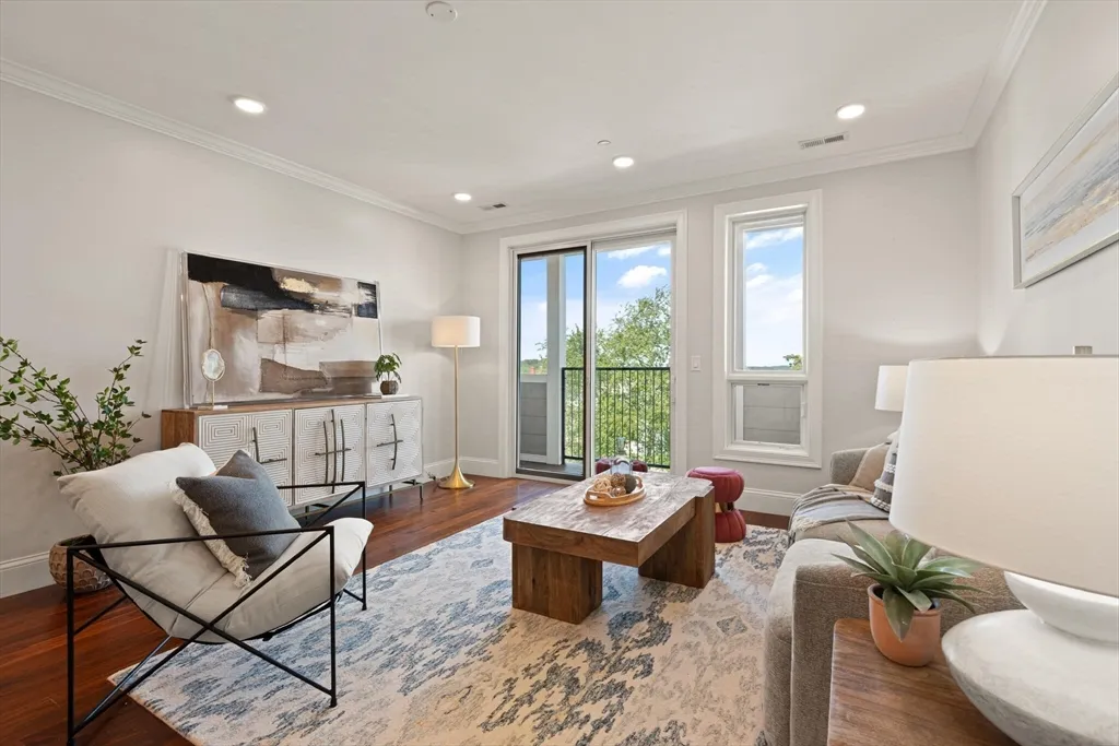 87 Medford St, Tufts University