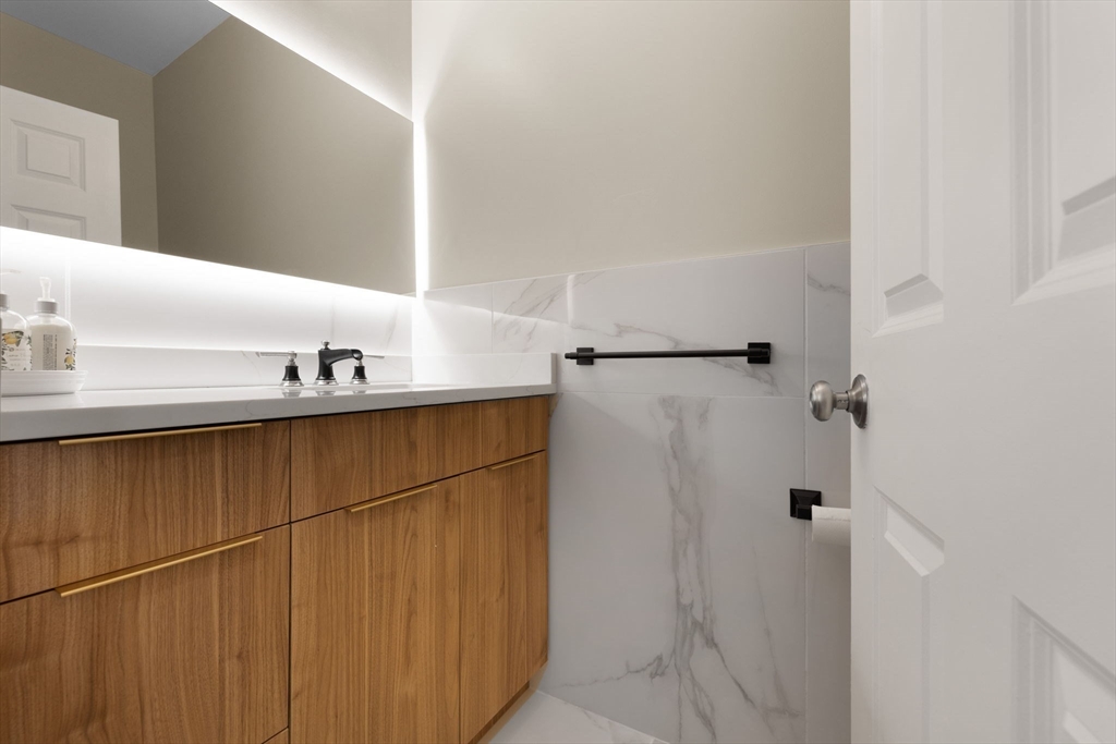 60 Shufelt Rd, South Walpole