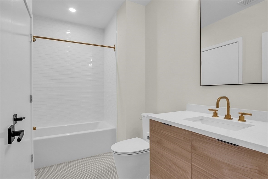 389 Sumner, East Boston