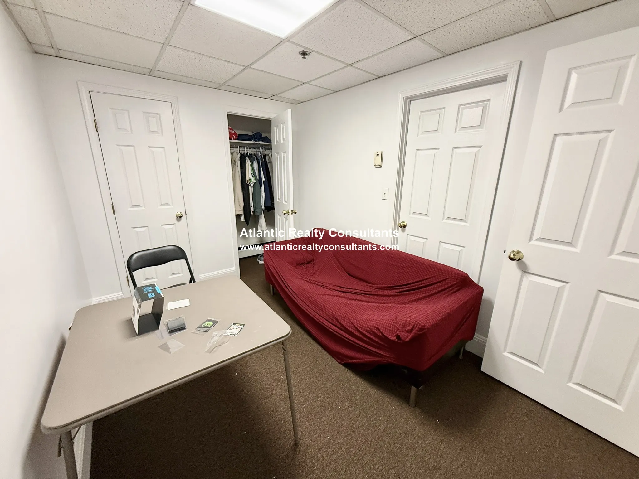 1061 Beacon St, Longwood