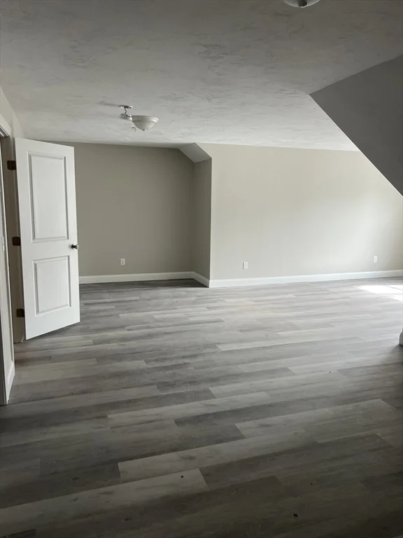 5 Santana Way, Carver