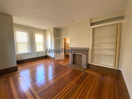 1.5 bed, 1 bath apartment for rent at 18 Prospect Hill Ave Unit 1, Union Square