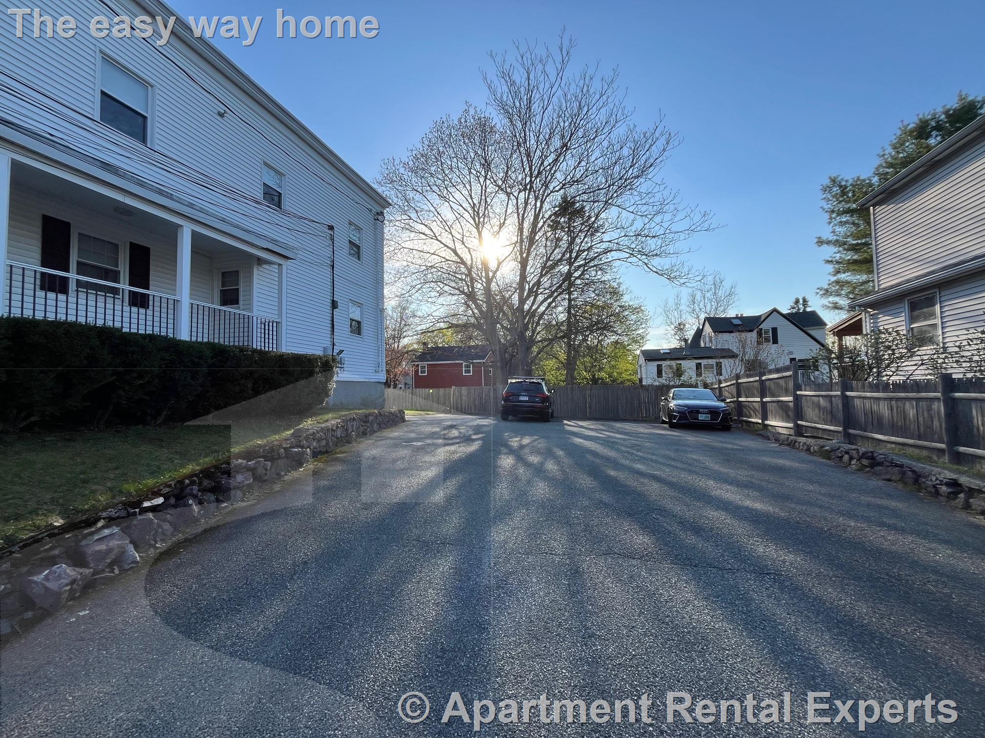 123 Hibbert St, Arlington Heights