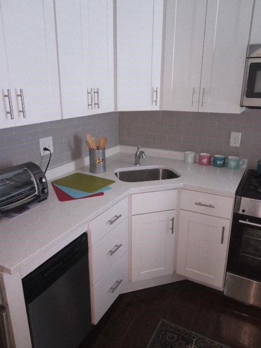 3 bed, 1 bath apartment for rent at 16 Clearway St Unit 2, Back Bay — photo 1 of 8