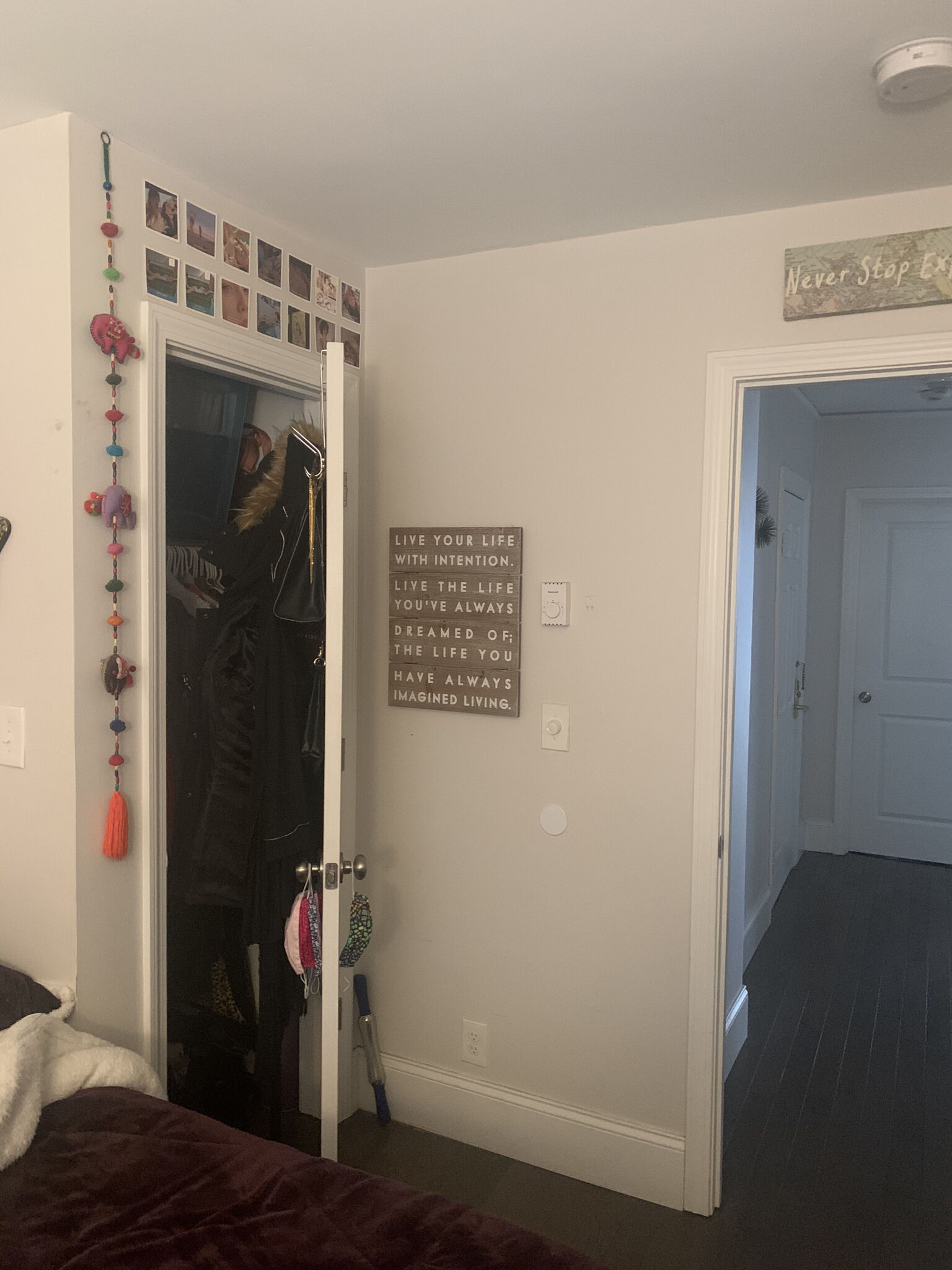 3 bed, 1 bath apartment for rent at 60 Clearway Unit 3, Back Bay — photo 3 of 7