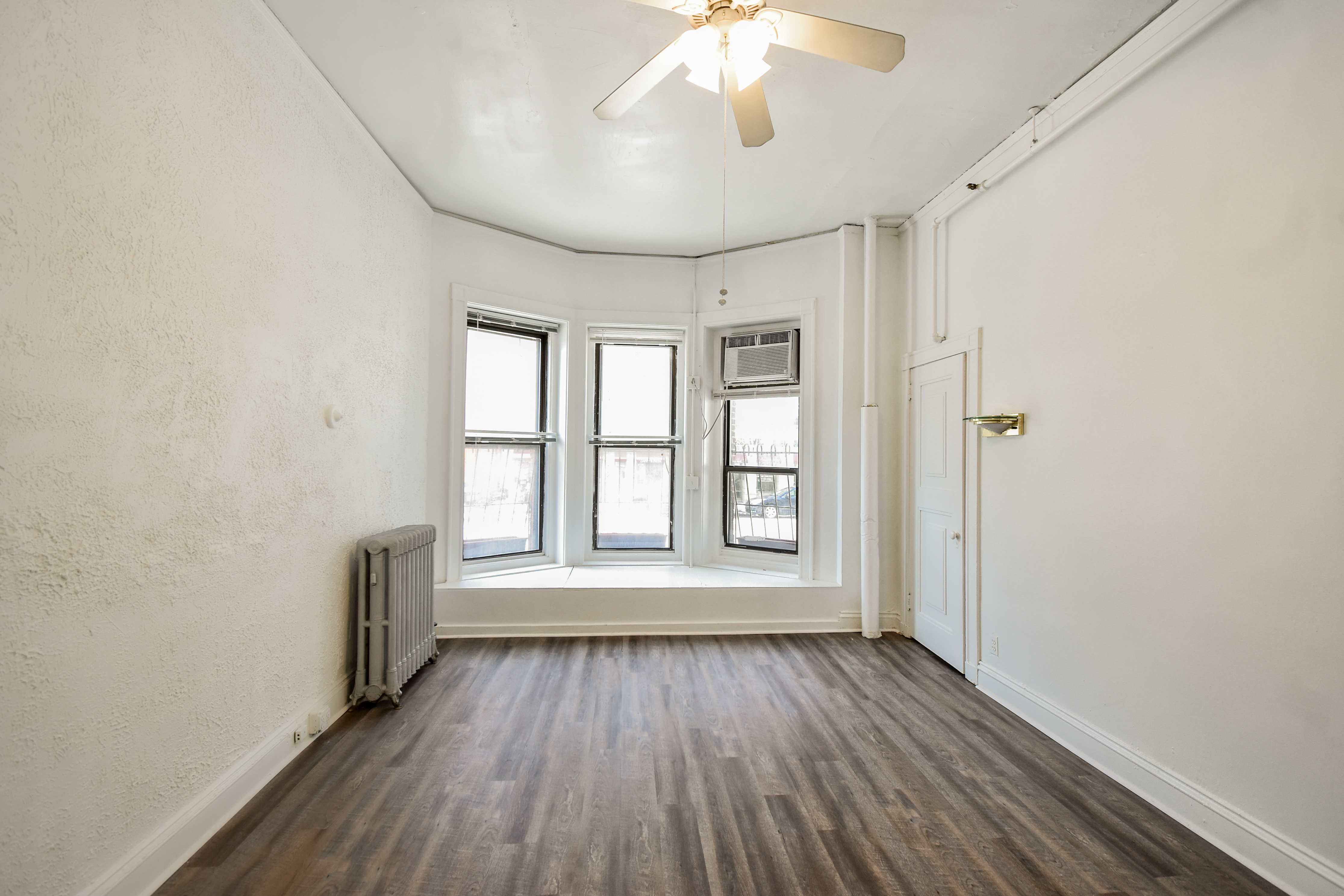 2 split bed, 1 bath apartment for rent at 91 Westland Ave Unit 100, Fenway — photo 2 of 15