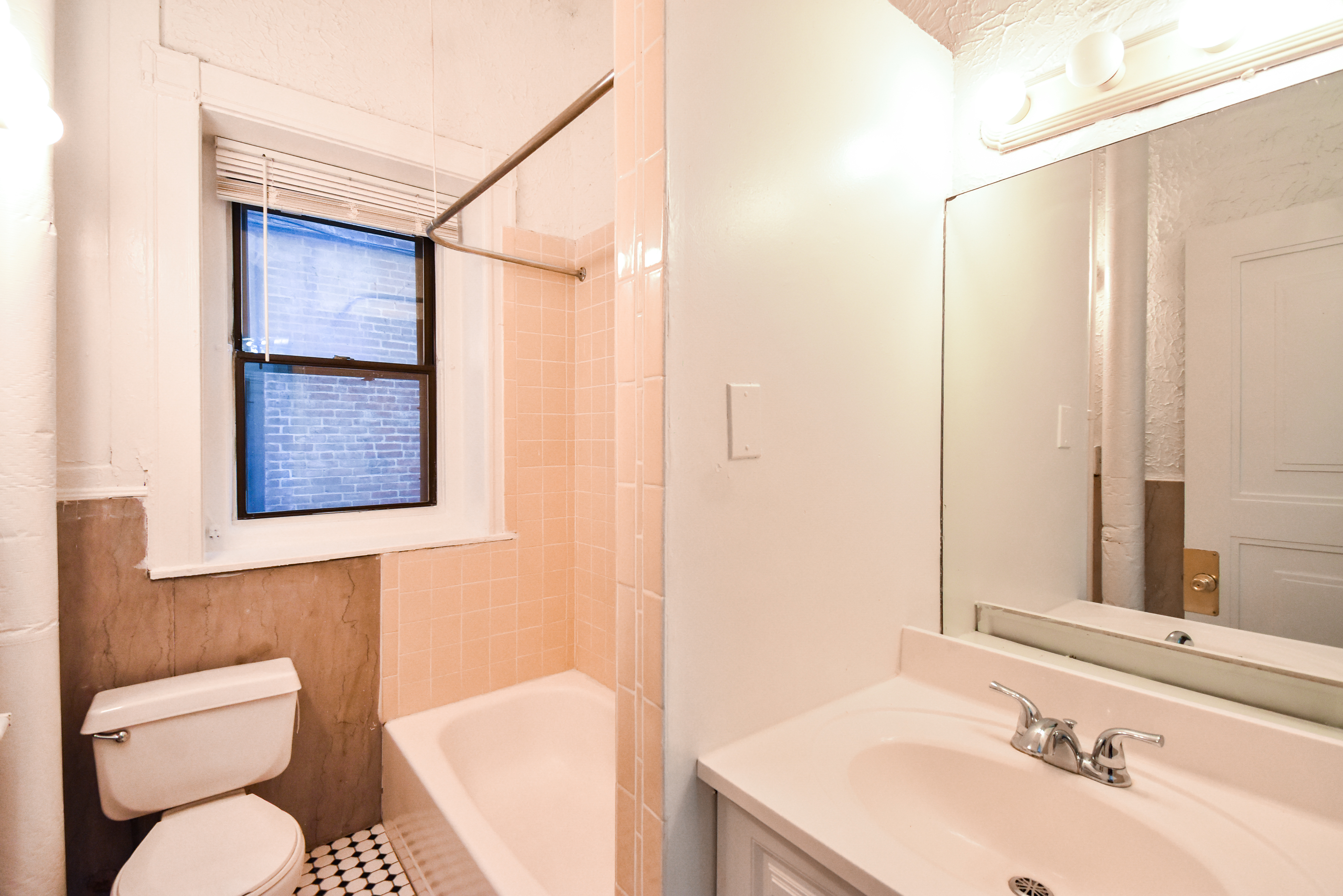2 split bed, 1 bath apartment for rent at 91 Westland Ave Unit 100, Fenway — photo 7 of 15