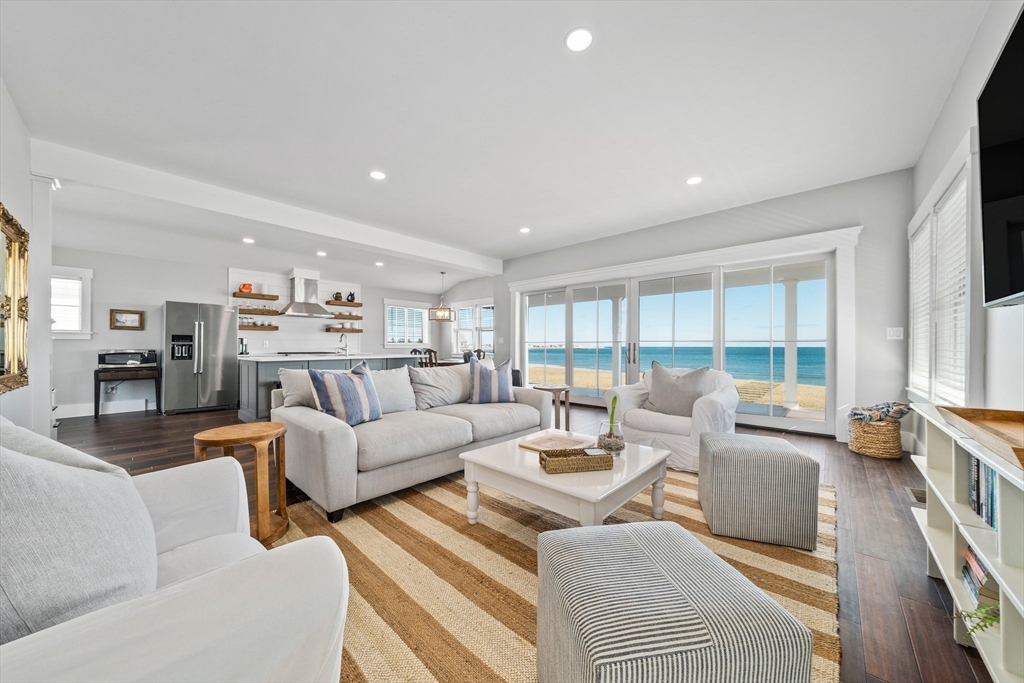 61 Gurnet Rd, Duxbury