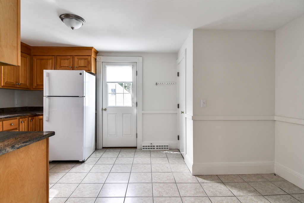 76 Walnut St, Natick