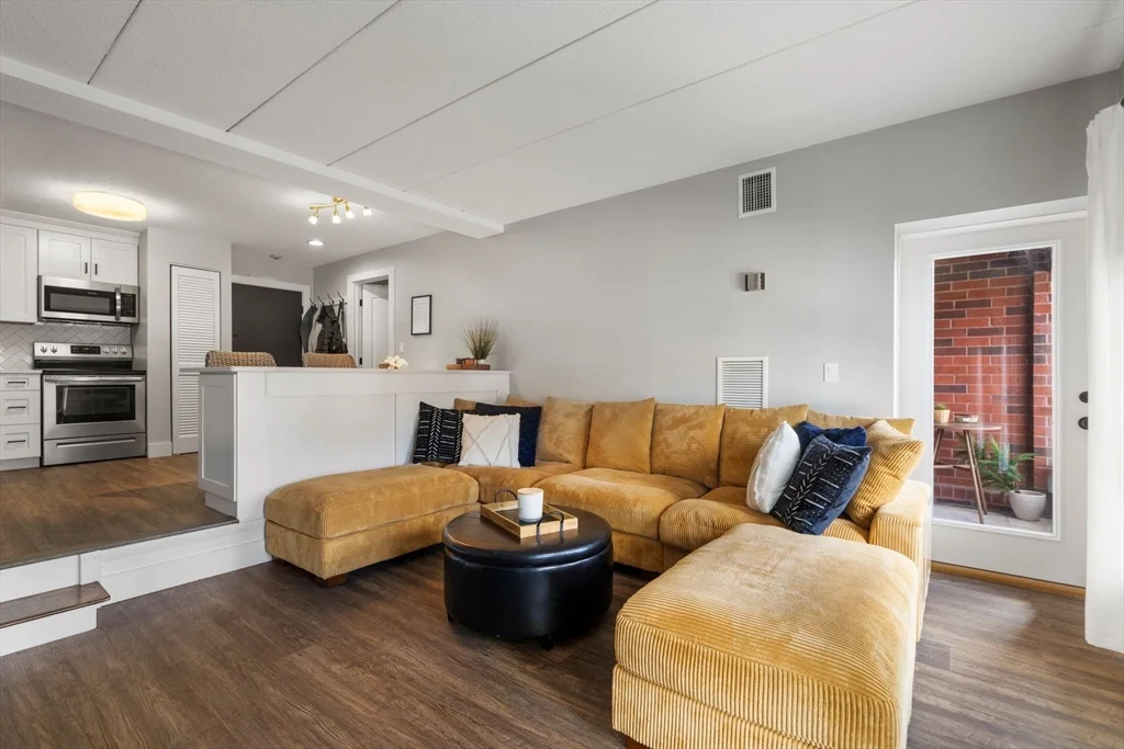 160 Burkhall St, Weymouth