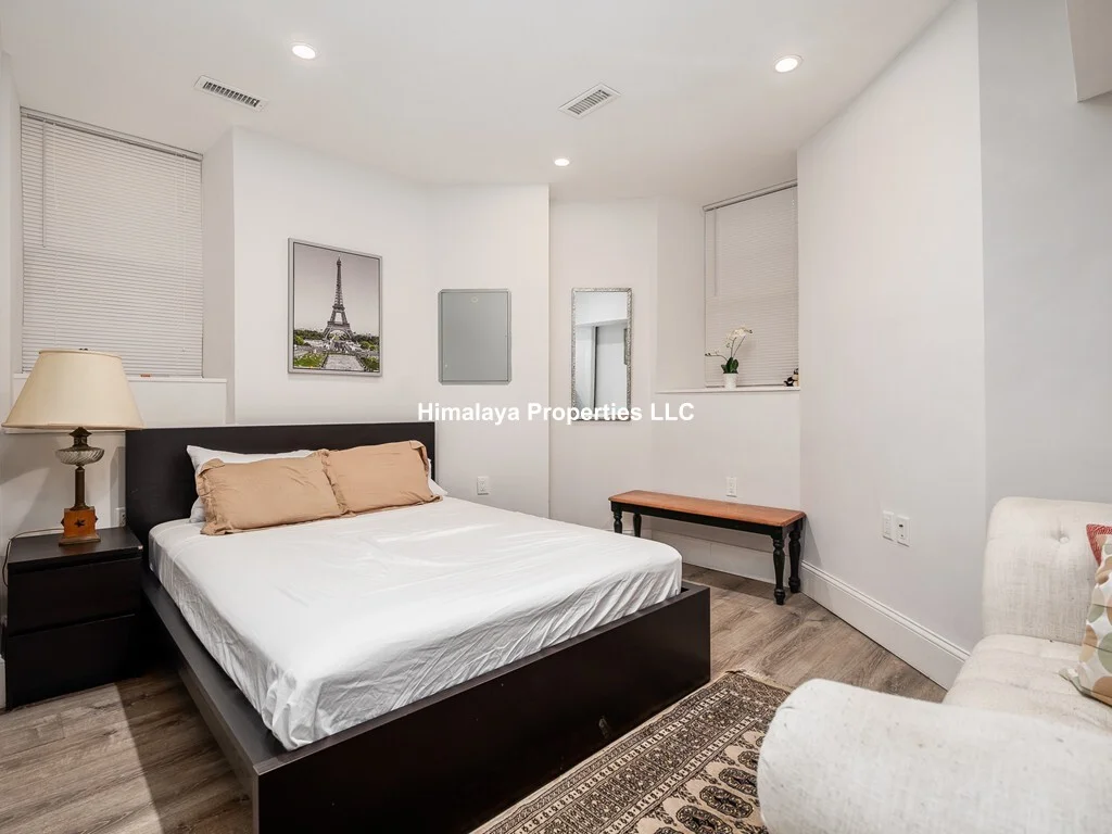 6 Buckley Ave, Jamaica Plain