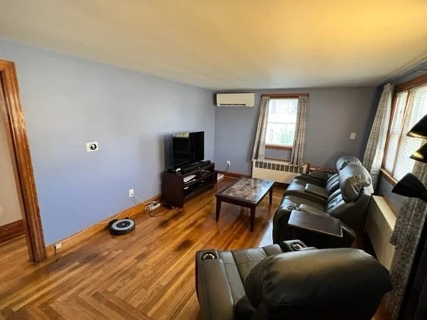 375 Elm St, Braintree