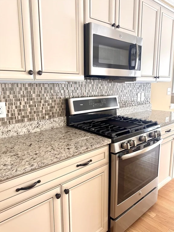 100 Baldwin Ave, Woburn