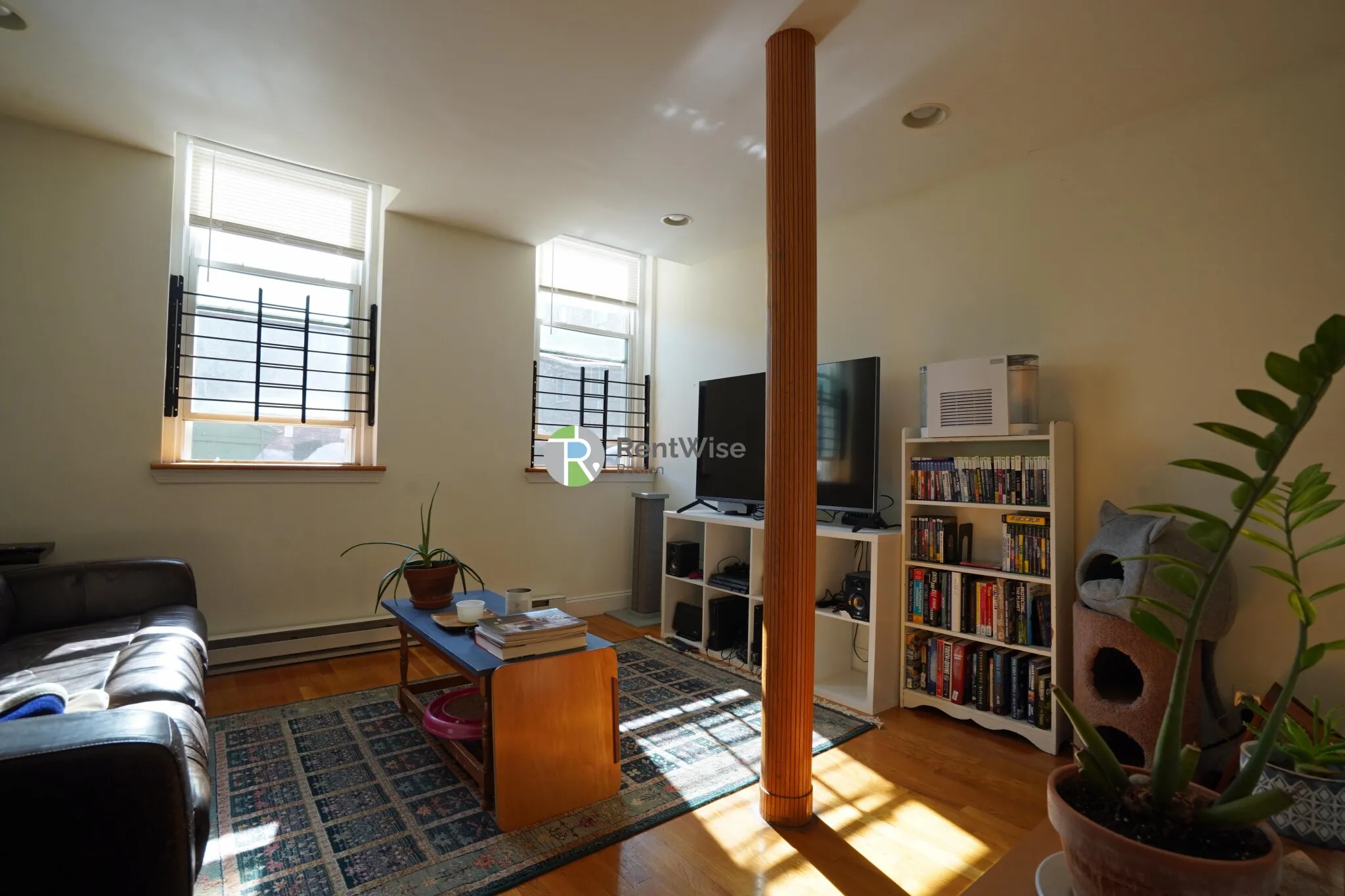 1298 Commonwealth Ave, Allston