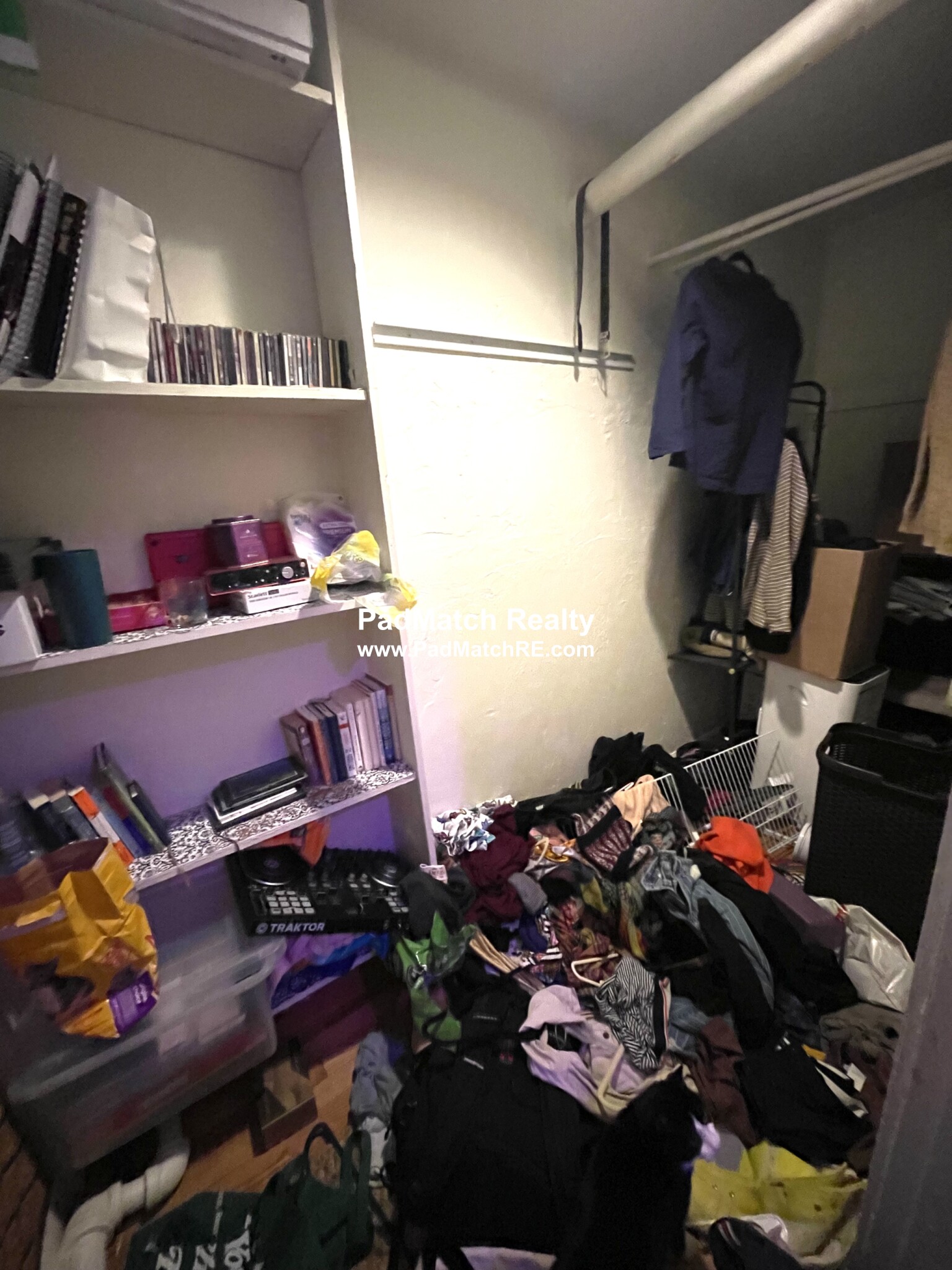 132 Hemenway St, Fenway