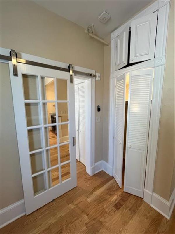 888 Massachusetts Ave, Riverside