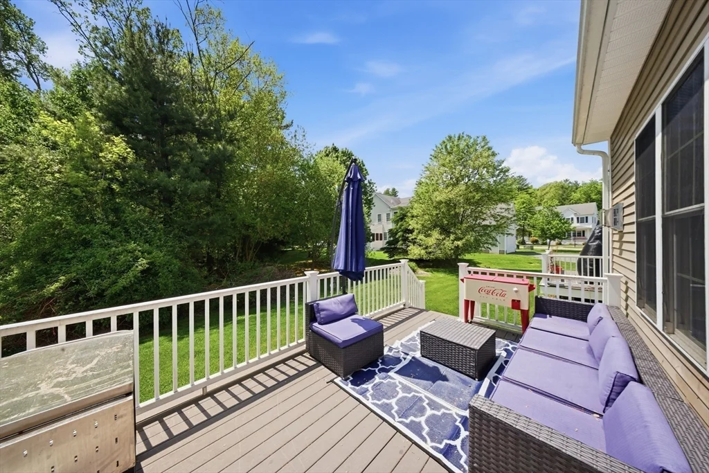 2 Williamsburg Way, Medway