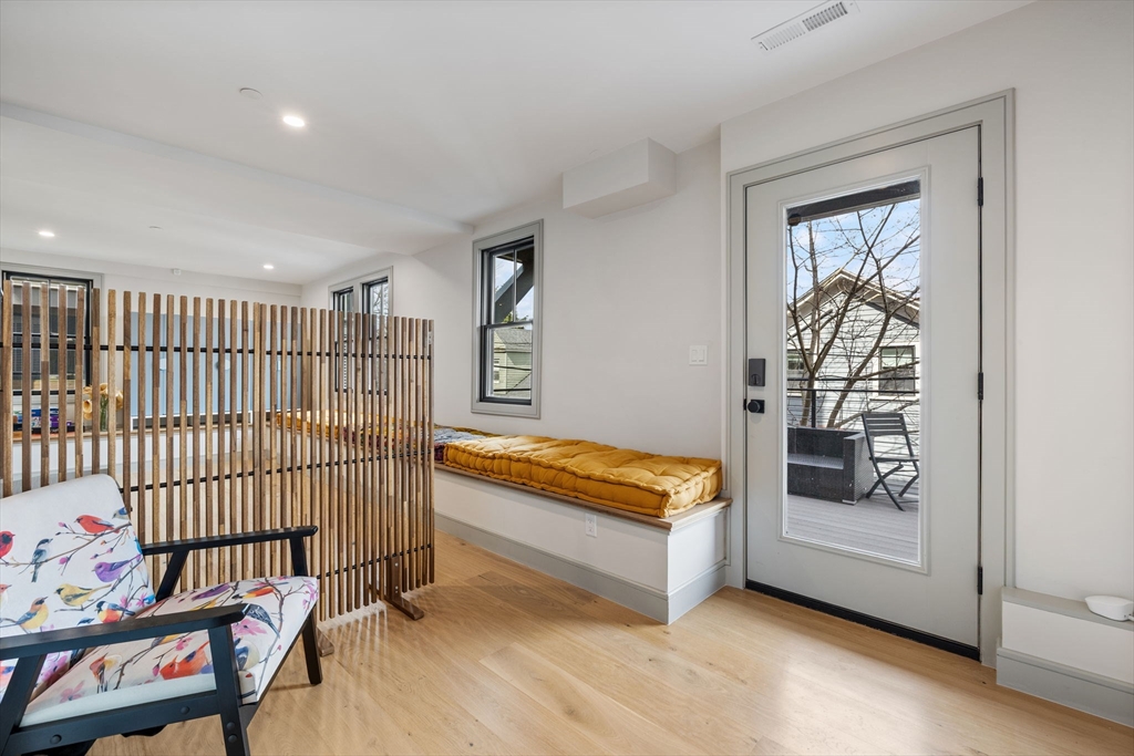 151 Mason Ter, Brookline