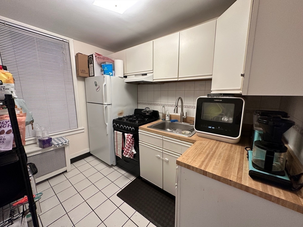 11 Irving St, Beacon Hill